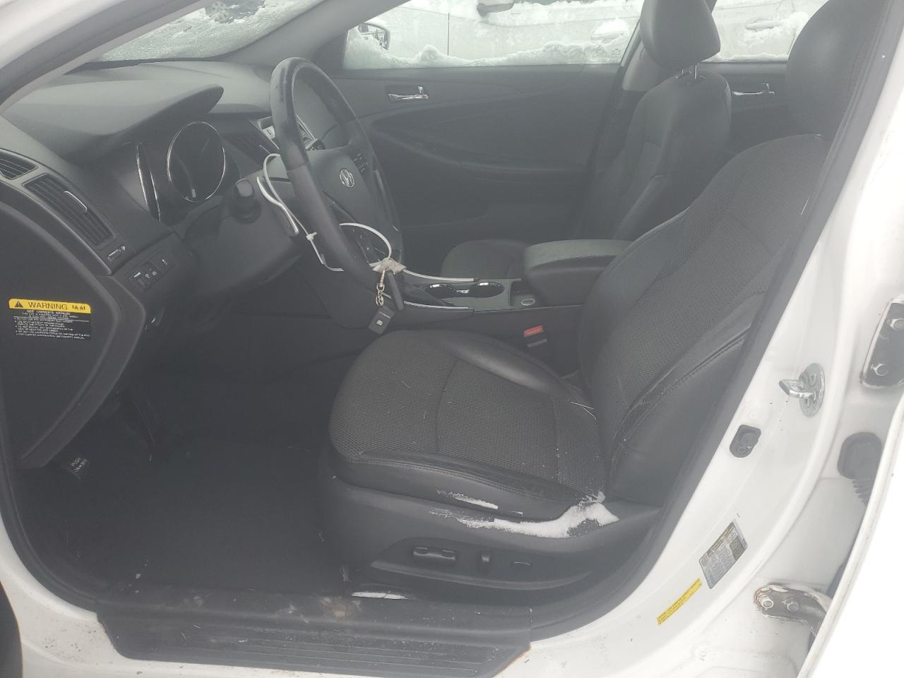 2012 Hyundai Sonata - Image 7