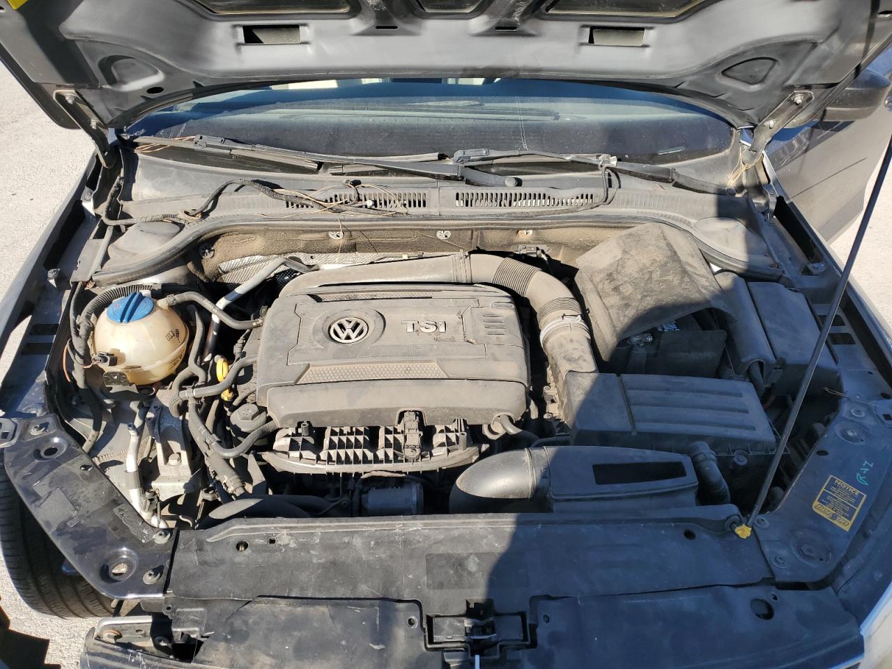 2015 Volkswagen Jetta - Image 11