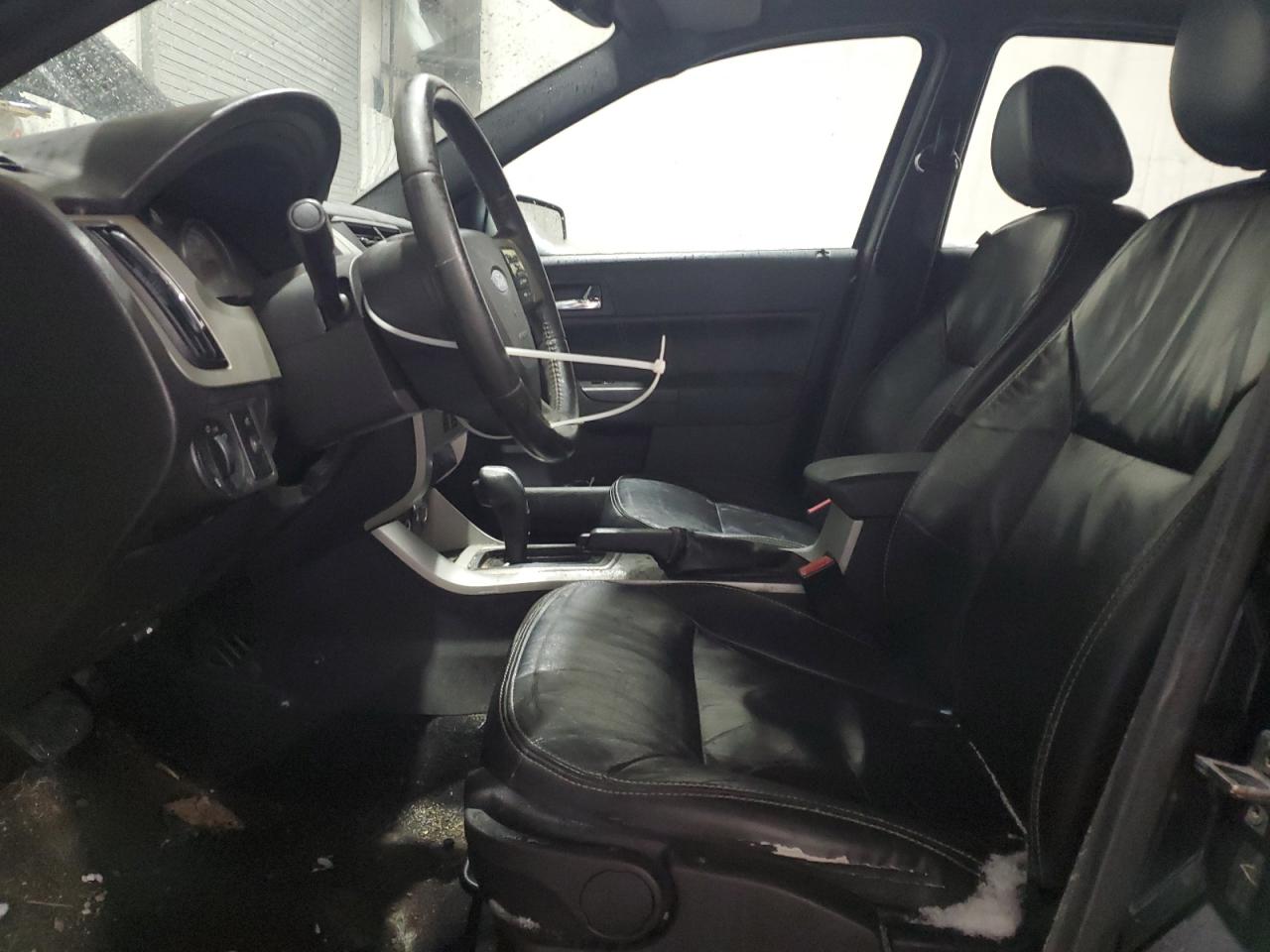2010 Ford Focus - Image 7