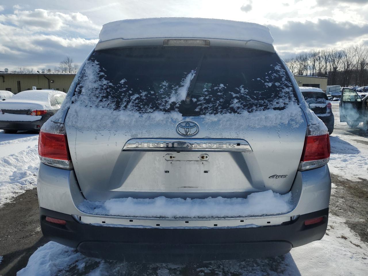 2011 Toyota Highlander Base VIN: 5TDBK3EH7BS060652 Lot: 89195775