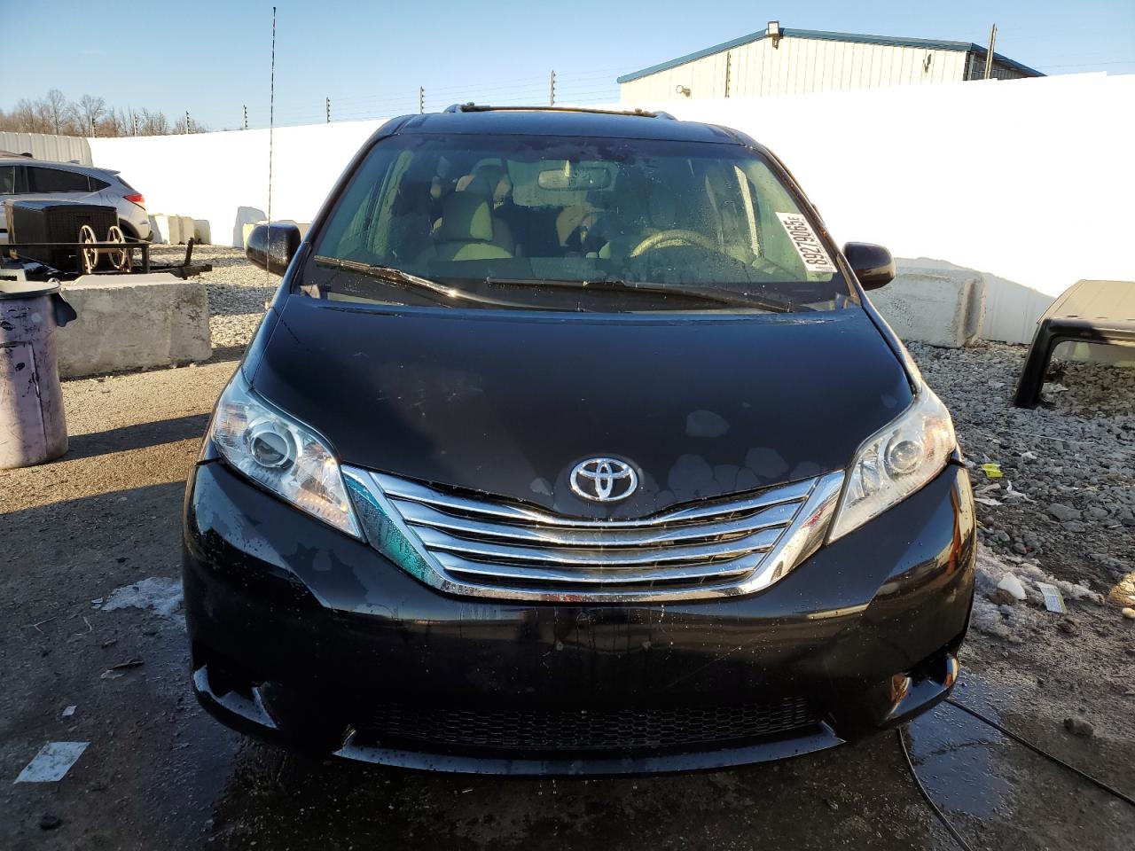 2011 Toyota Sienna - Image 5