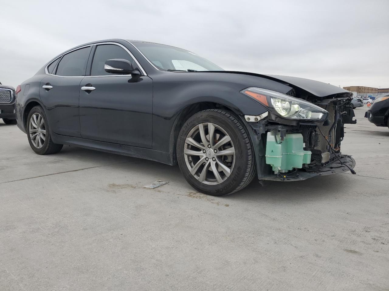 2015 Infiniti Q70 - Image 4