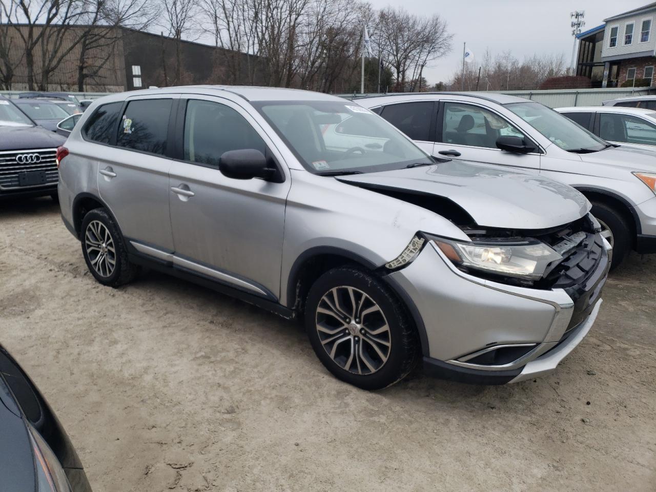 2018 Mitsubishi Outlander - Image 4
