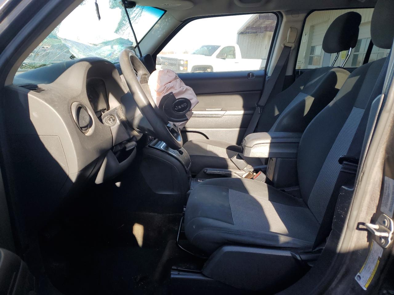 2016 Jeep Liberty (Patriot) - Image 7
