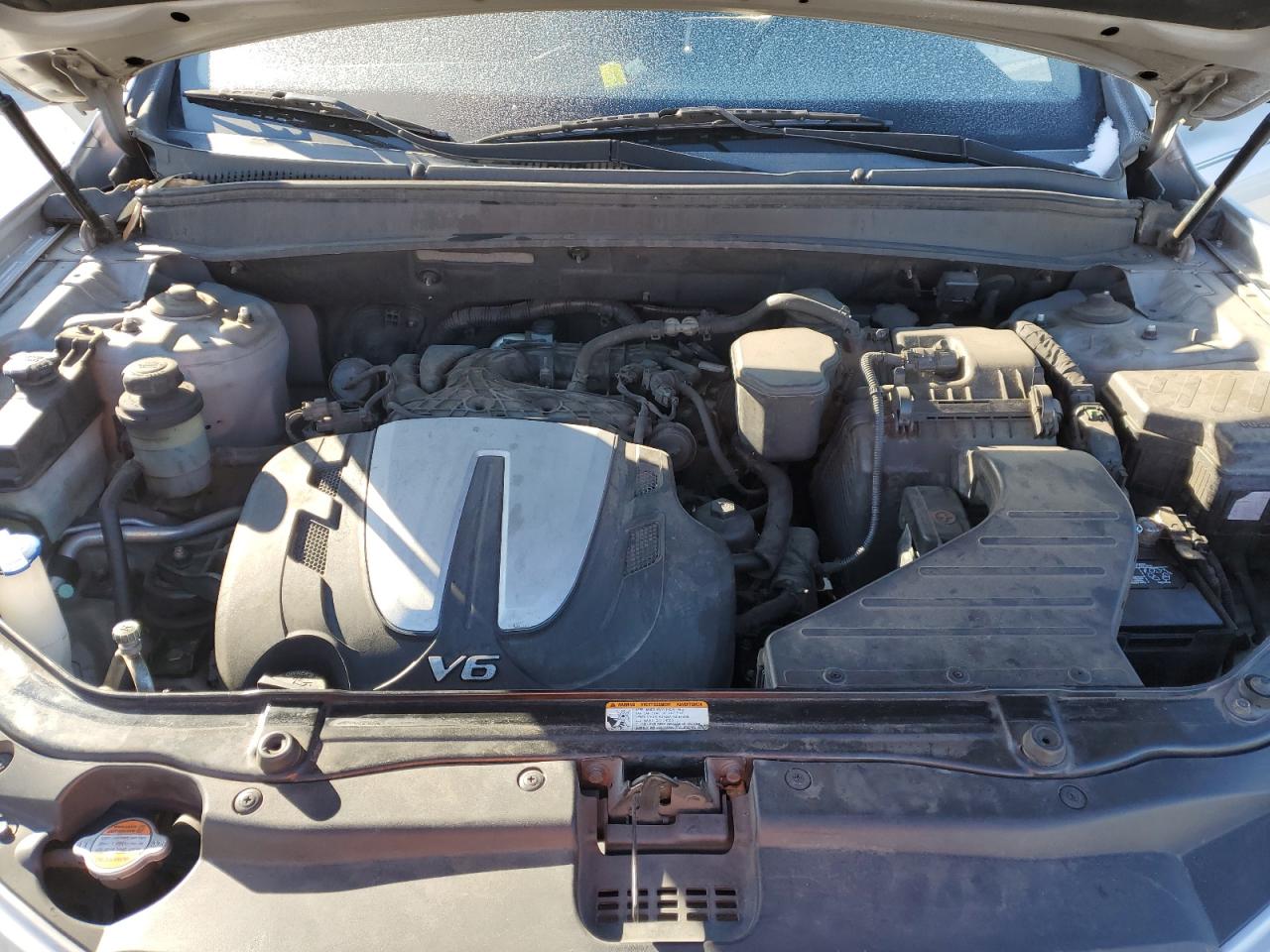 2010 Hyundai Santa Fe - Image 13
