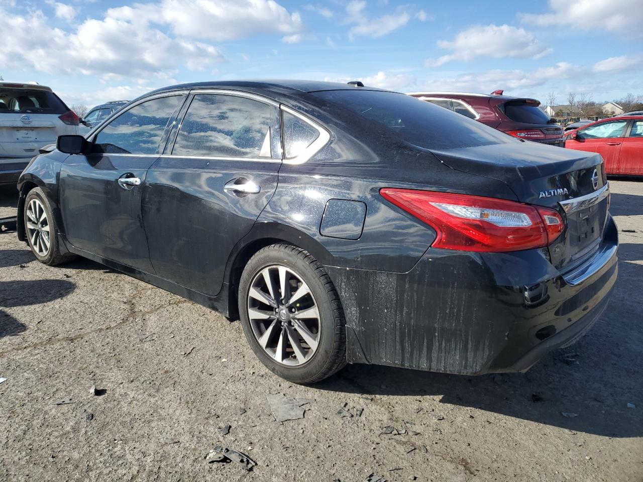 2017 Nissan Altima - Image 2