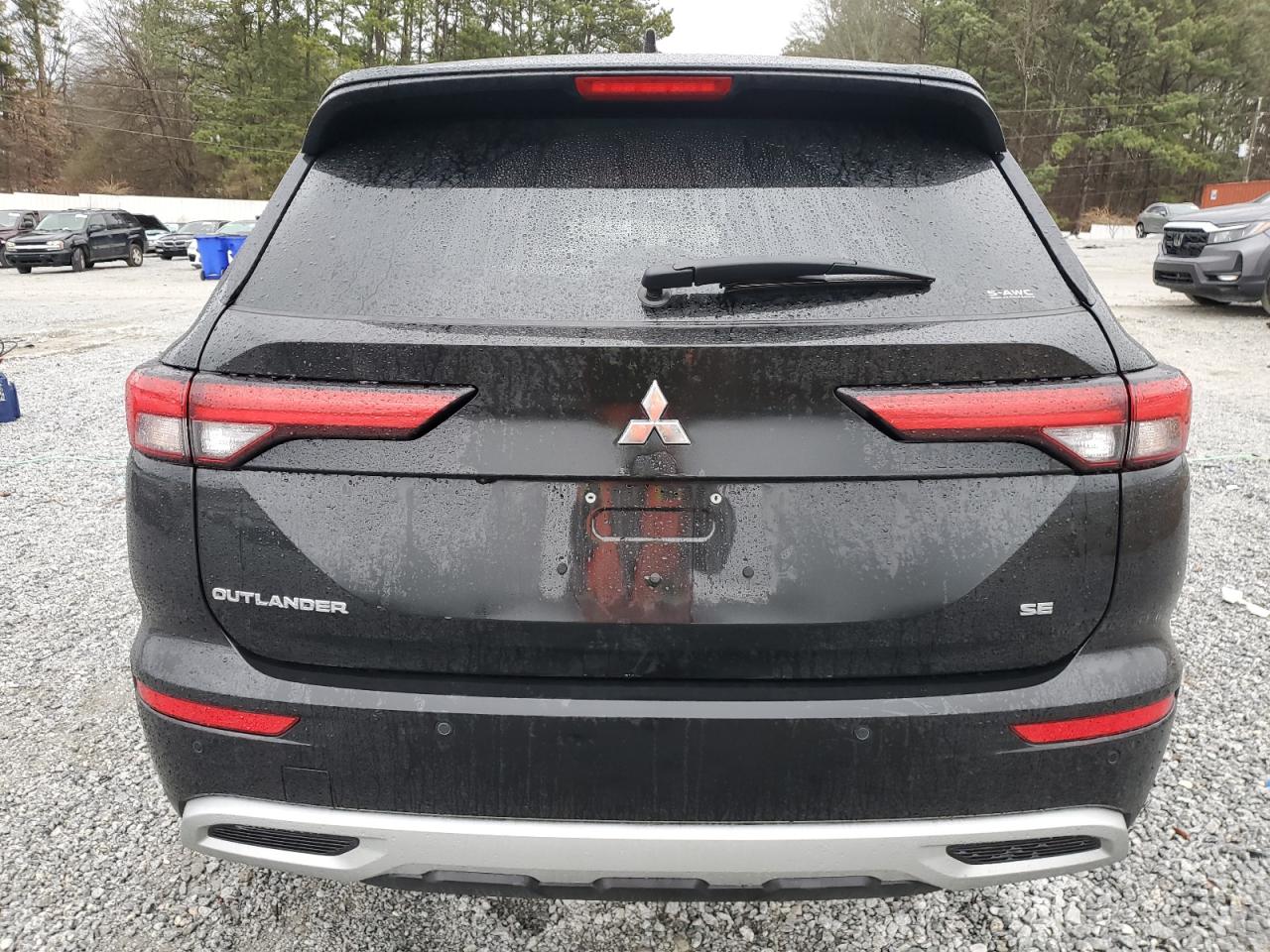 2024 Mitsubishi Outlander - Image 6