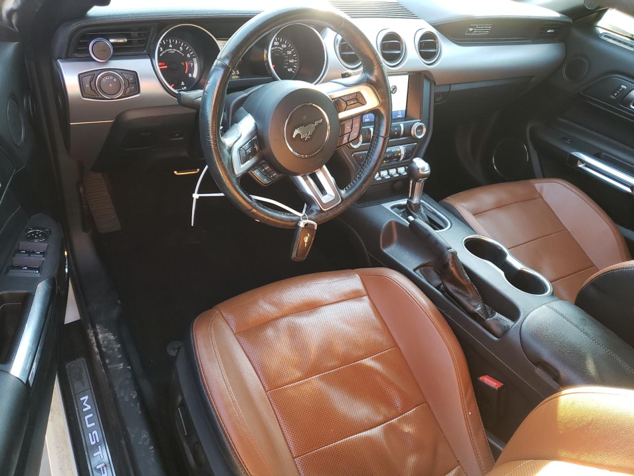 2020 Ford Mustang - Image 8