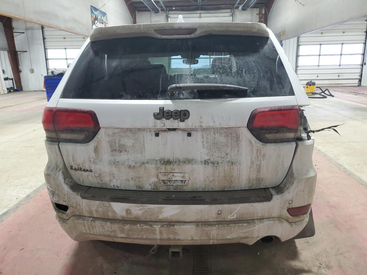 2017 Jeep Grand Cherokee - Image 6