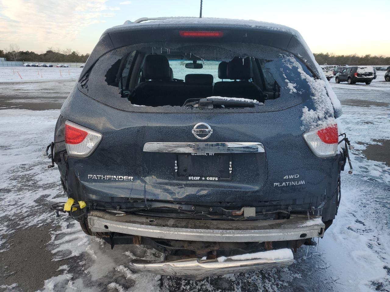 2015 Nissan Pathfinder - Image 6