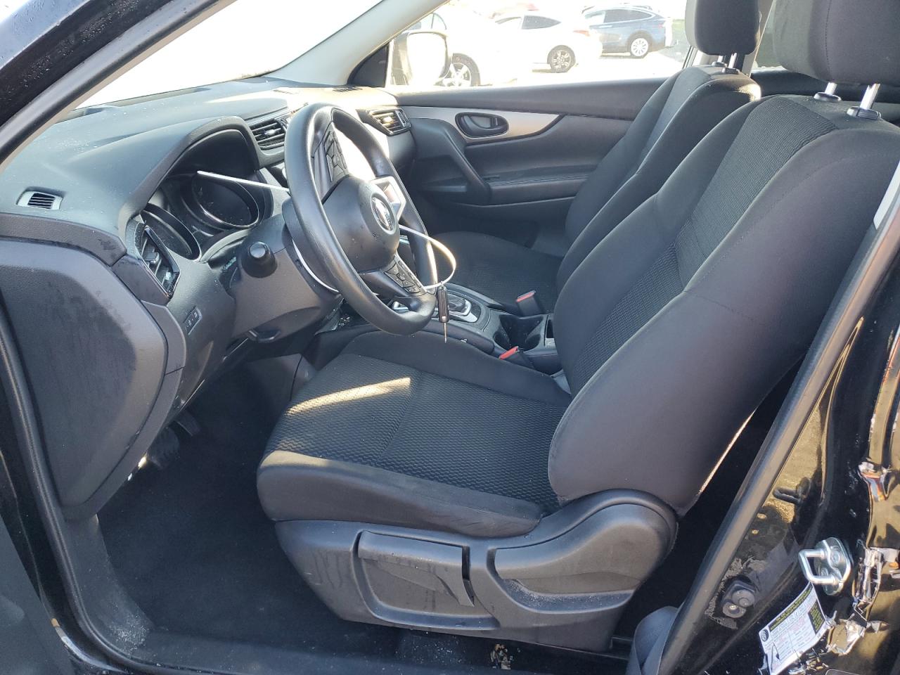 2021 Nissan Rogue - Image 7