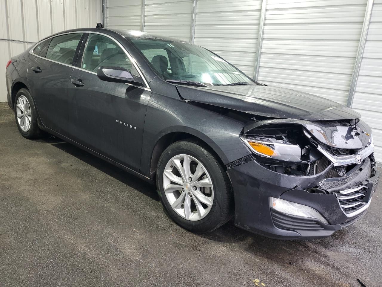 2023 Chevrolet Malibu - Image 4