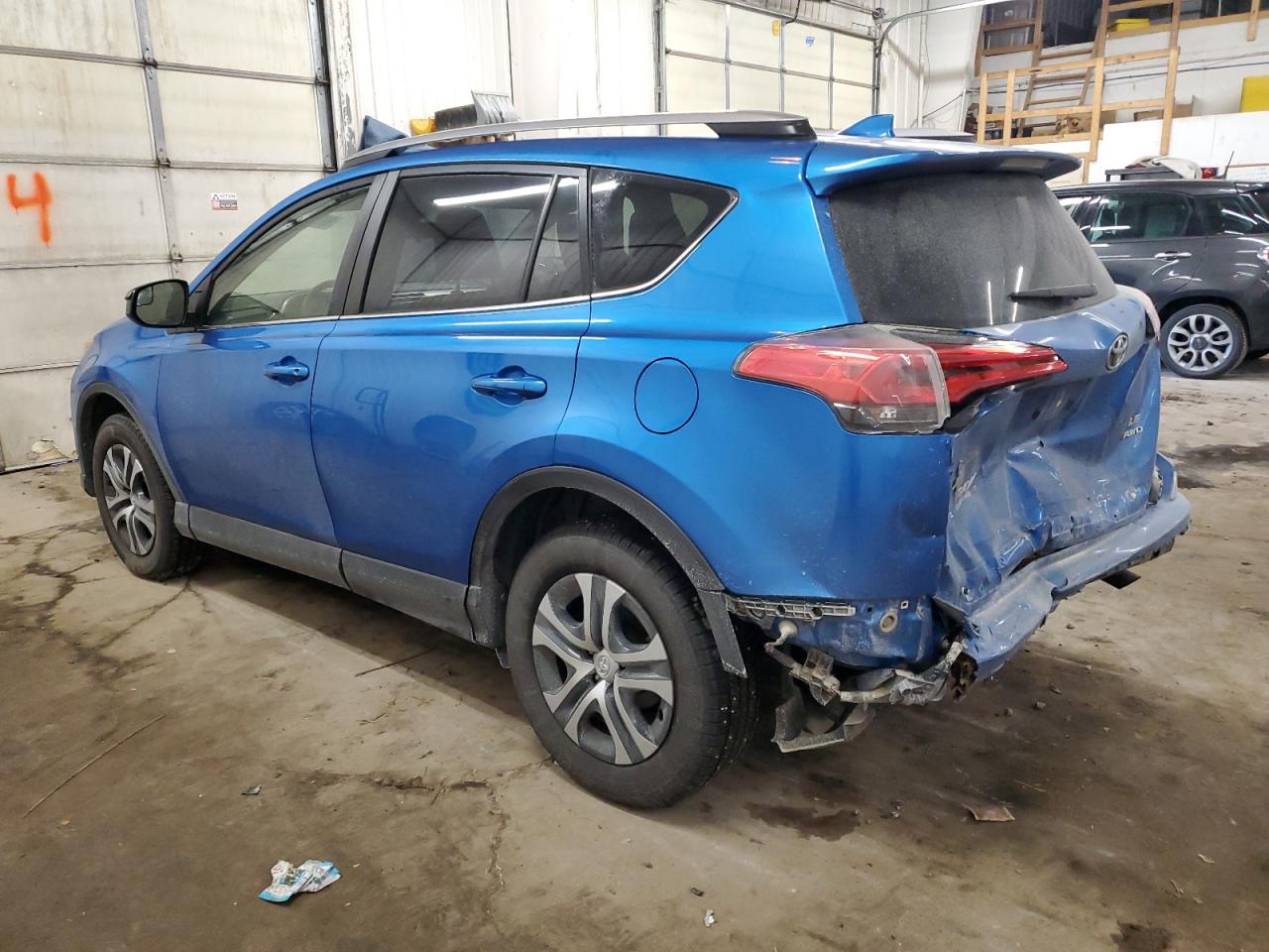 2017 Toyota RAV 4 - Image 2