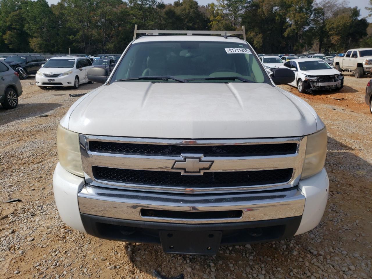 2009 Chevrolet Silverado - Image 5