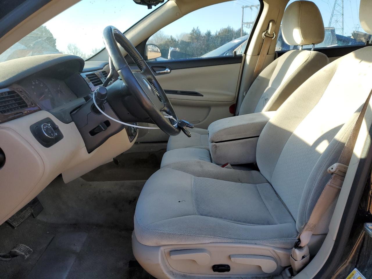 2011 Chevrolet Impala - Image 7