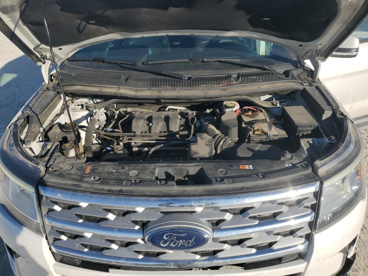2019 Ford Explorer - Image 13