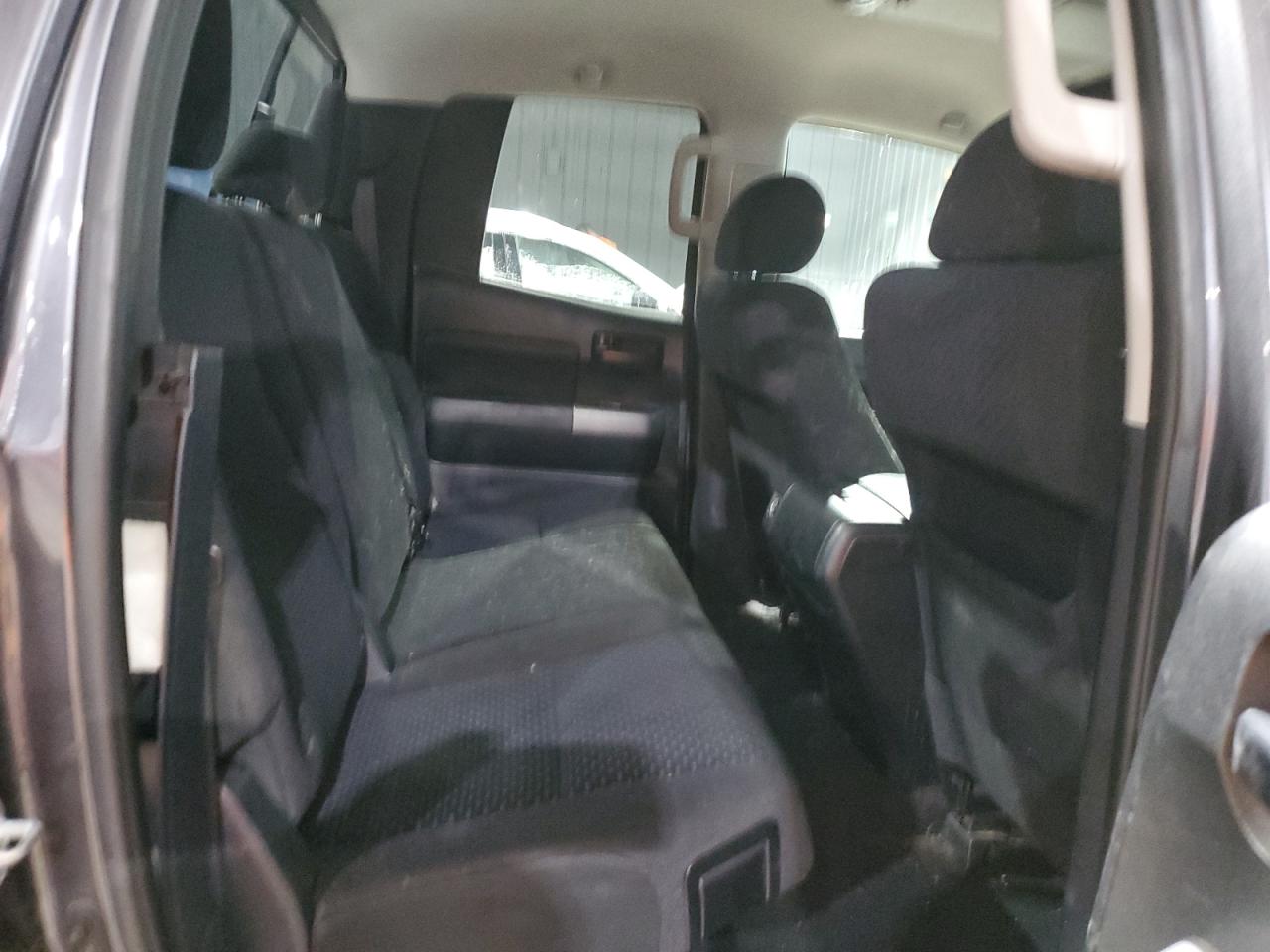 2011 Toyota Tundra - Image 11