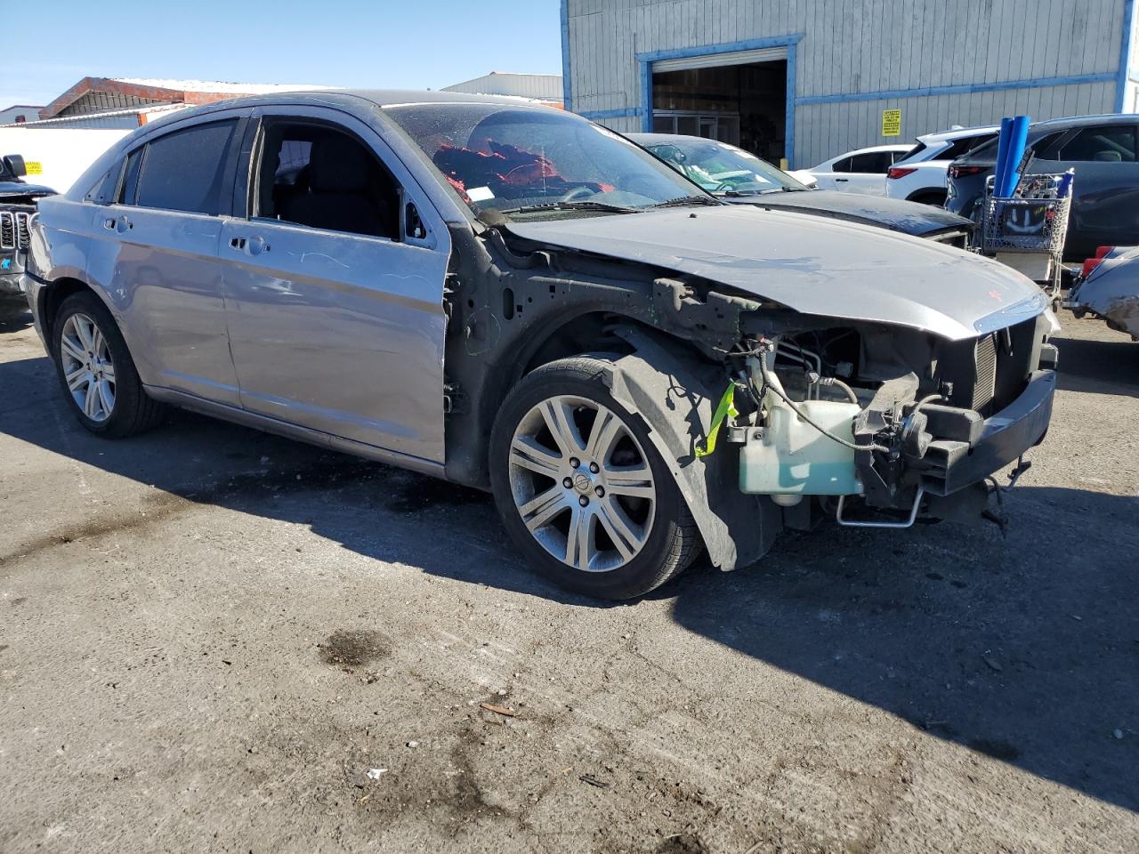 2013 Chrysler 200 - Image 4