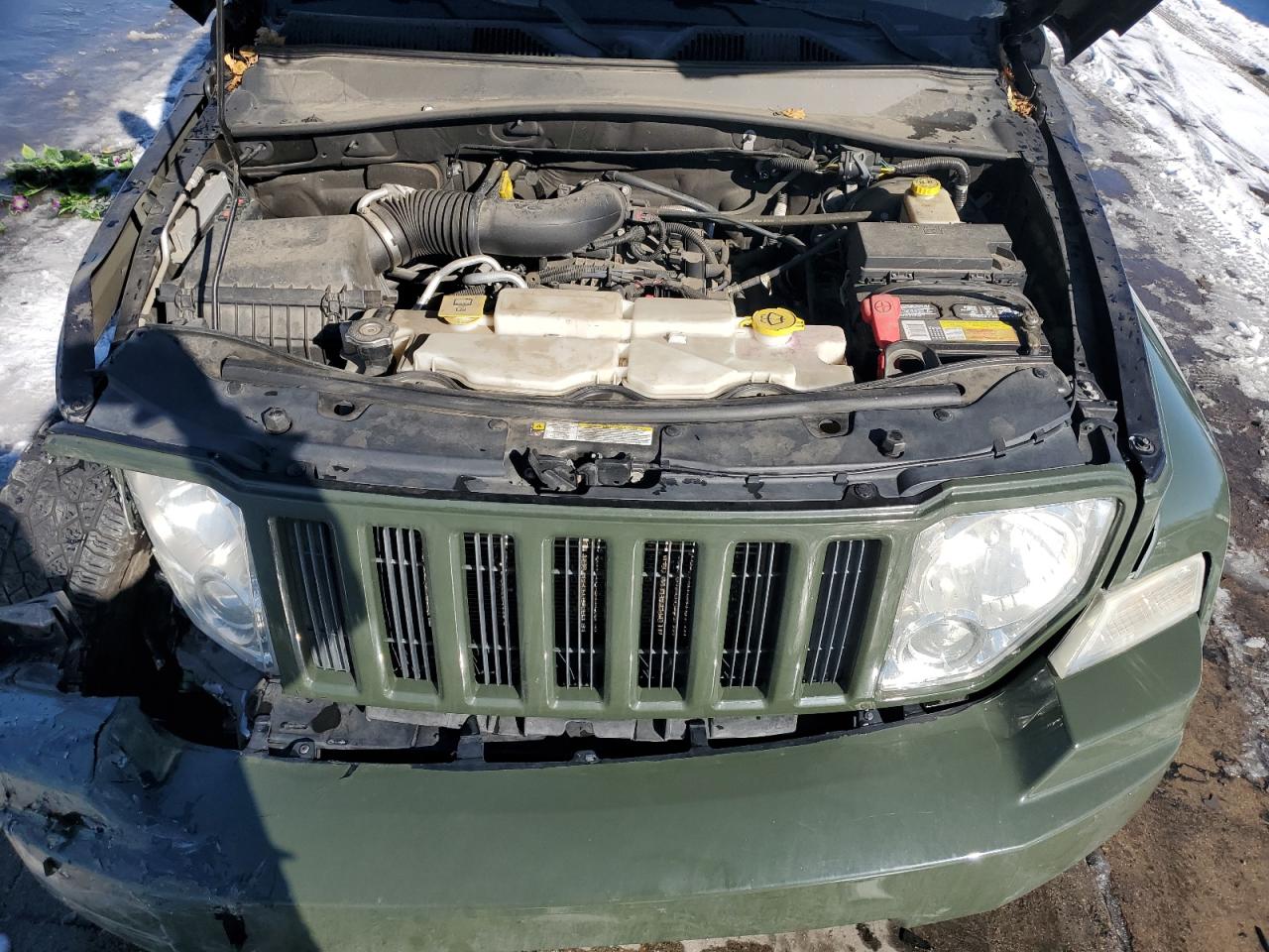 2012 Jeep Liberty (North America) - Image 12