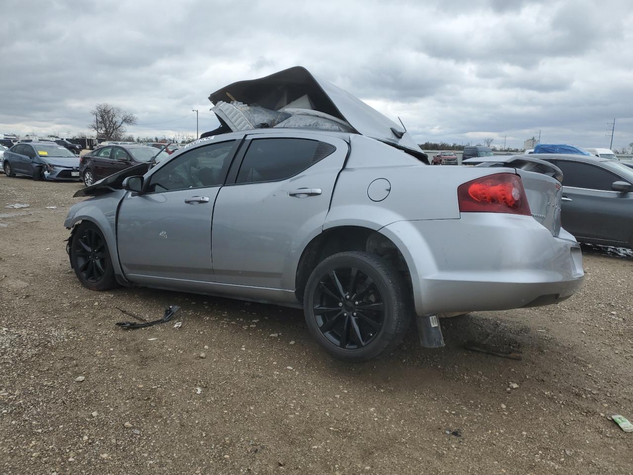 2013 Dodge Avenger - Image 2