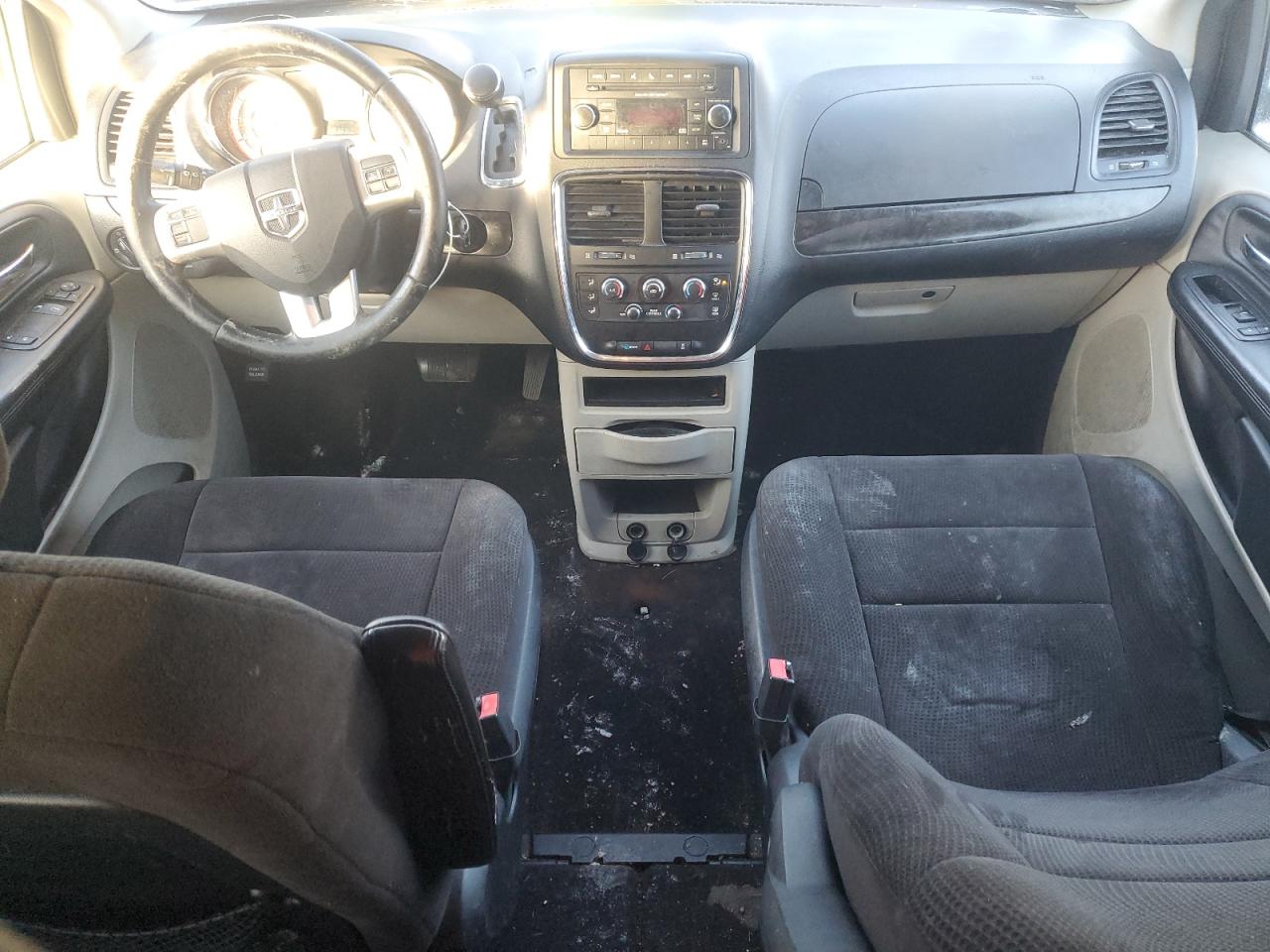 2013 Dodge Caravan - Image 8