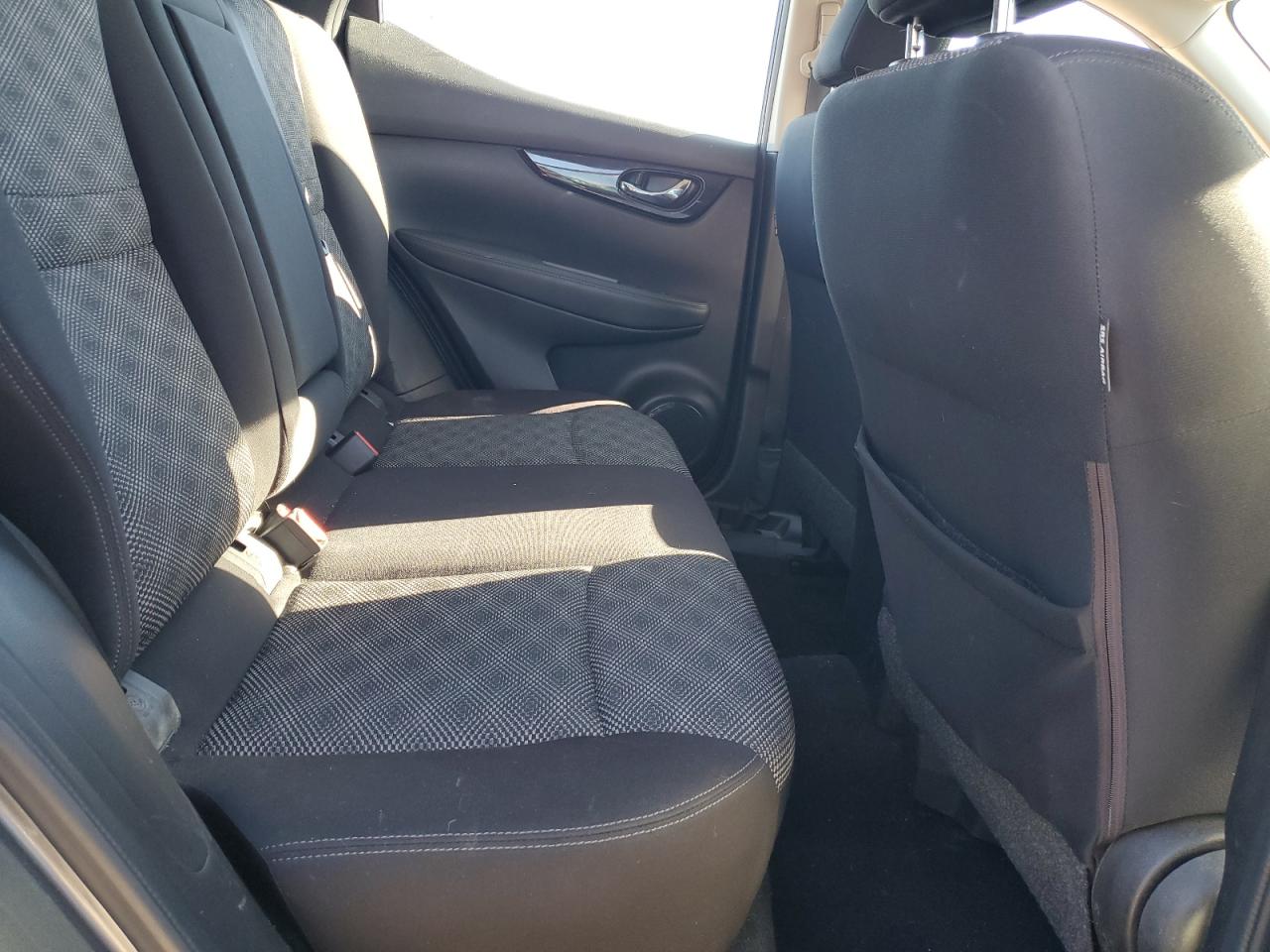 2019 Nissan Rogue - Image 12