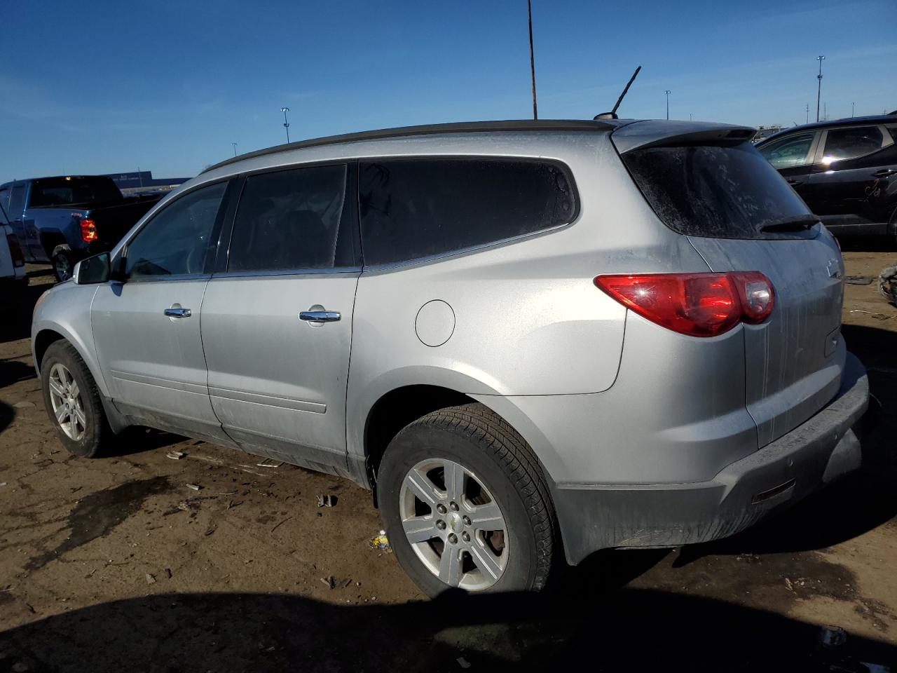 2011 Chevrolet Traverse - Image 2