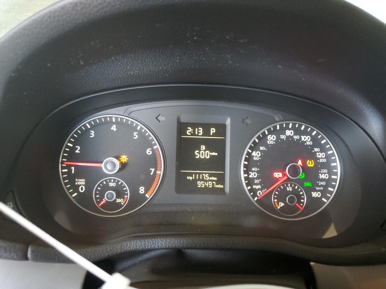 2015 Volkswagen Passat - Image 9