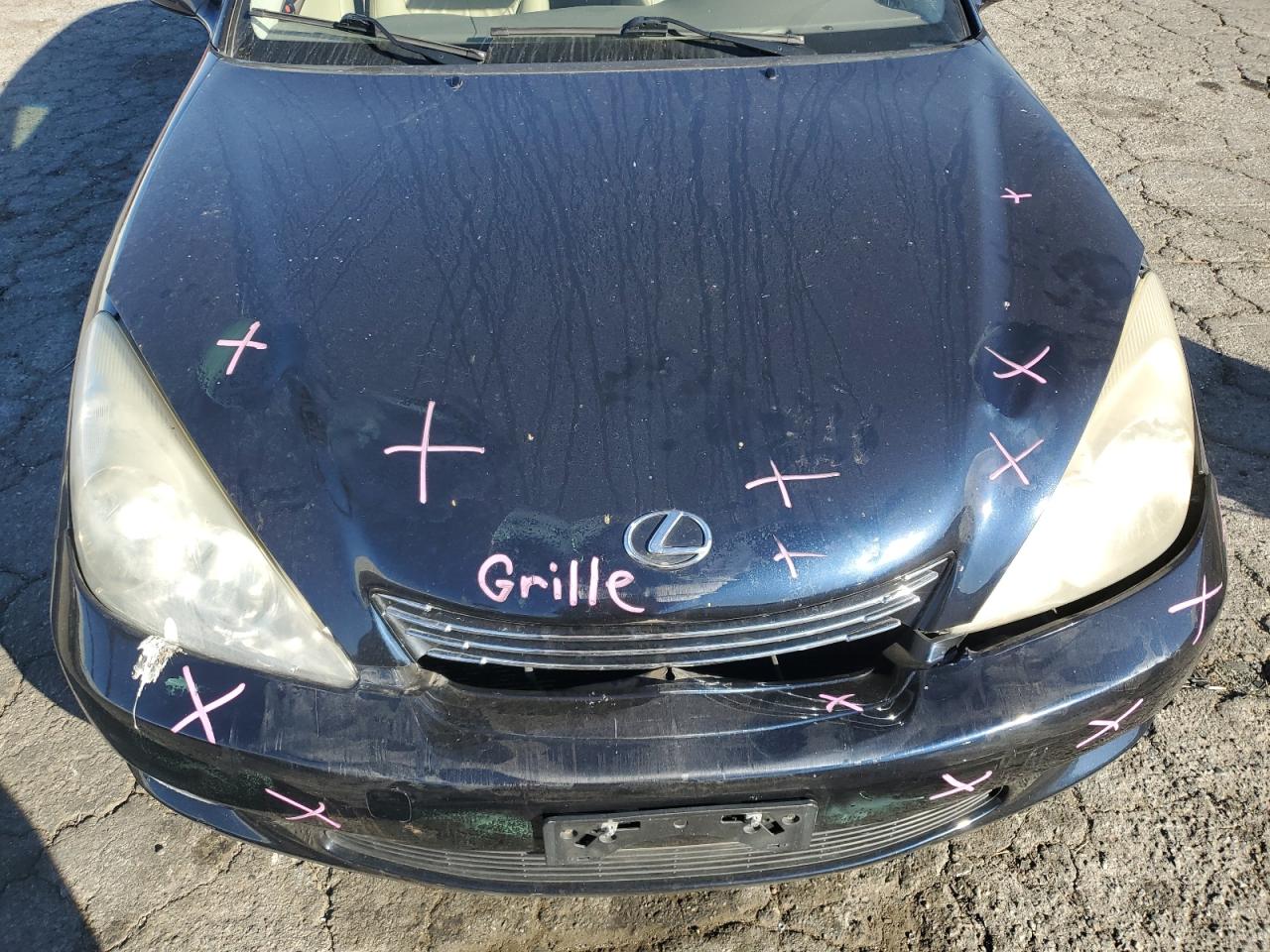 2004 Lexus ES - Image 11