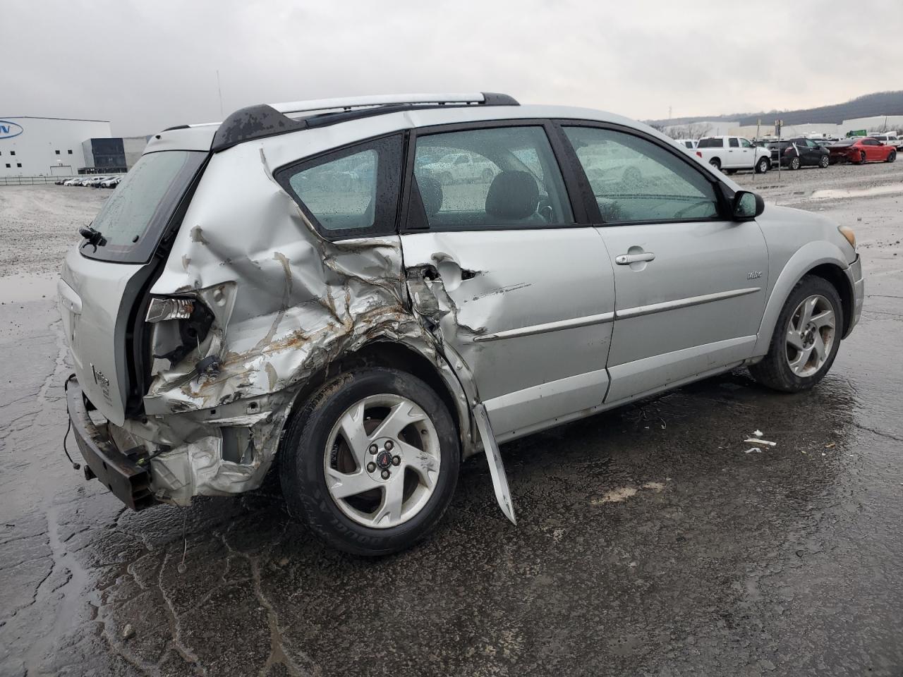 2004 Pontiac Vibe - Image 3