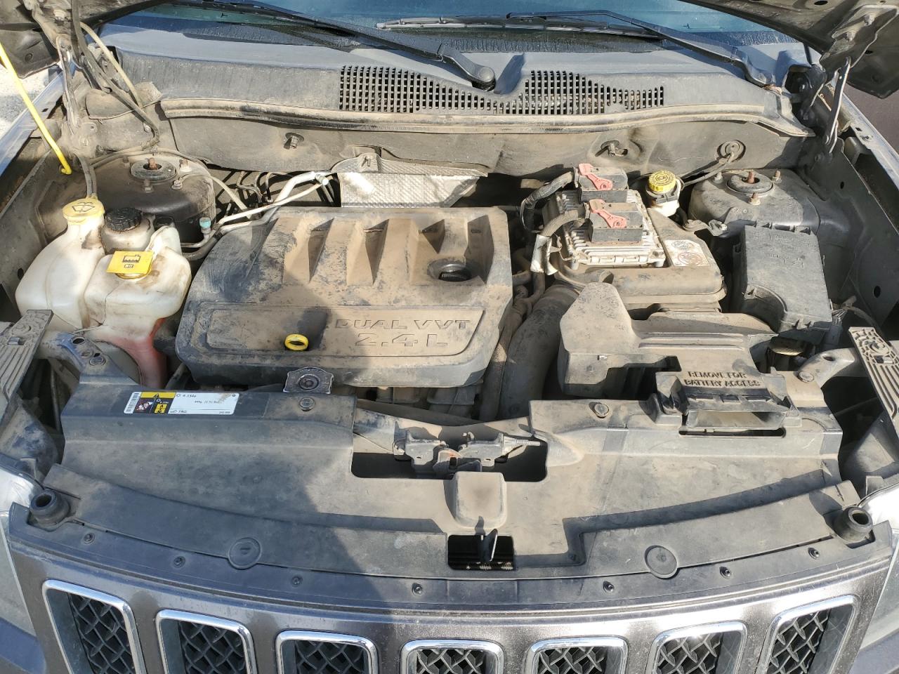 2016 Jeep Compass - Image 12