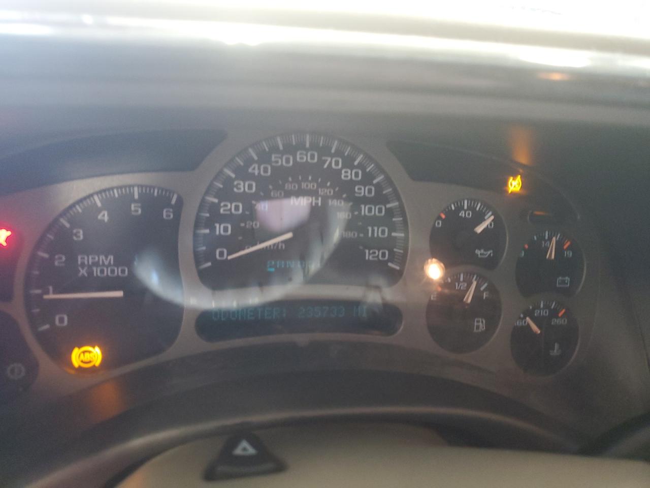2005 GMC Yukon - Image 9