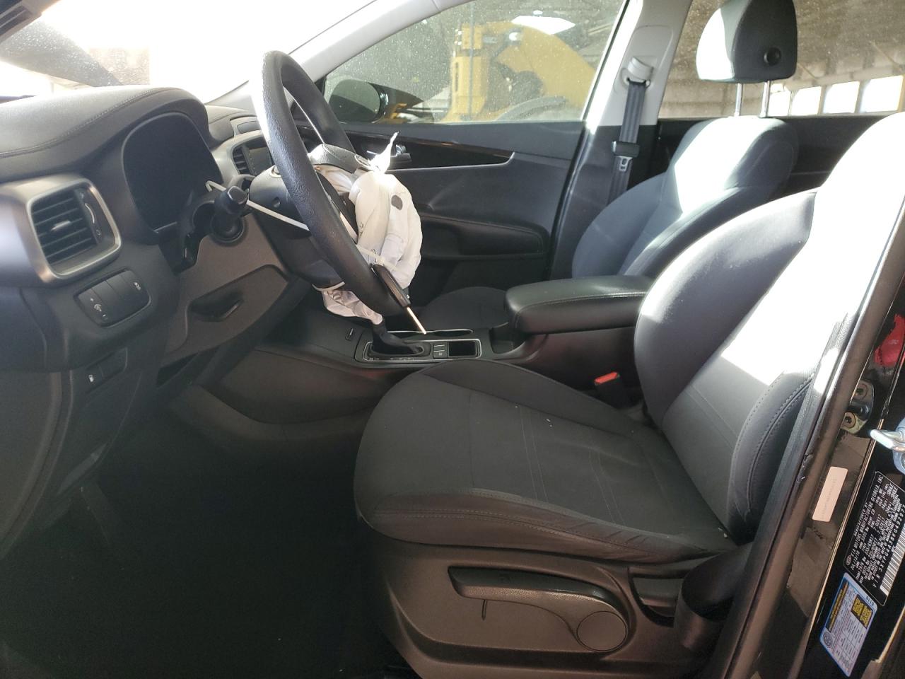2019 Kia Sorento - Image 7