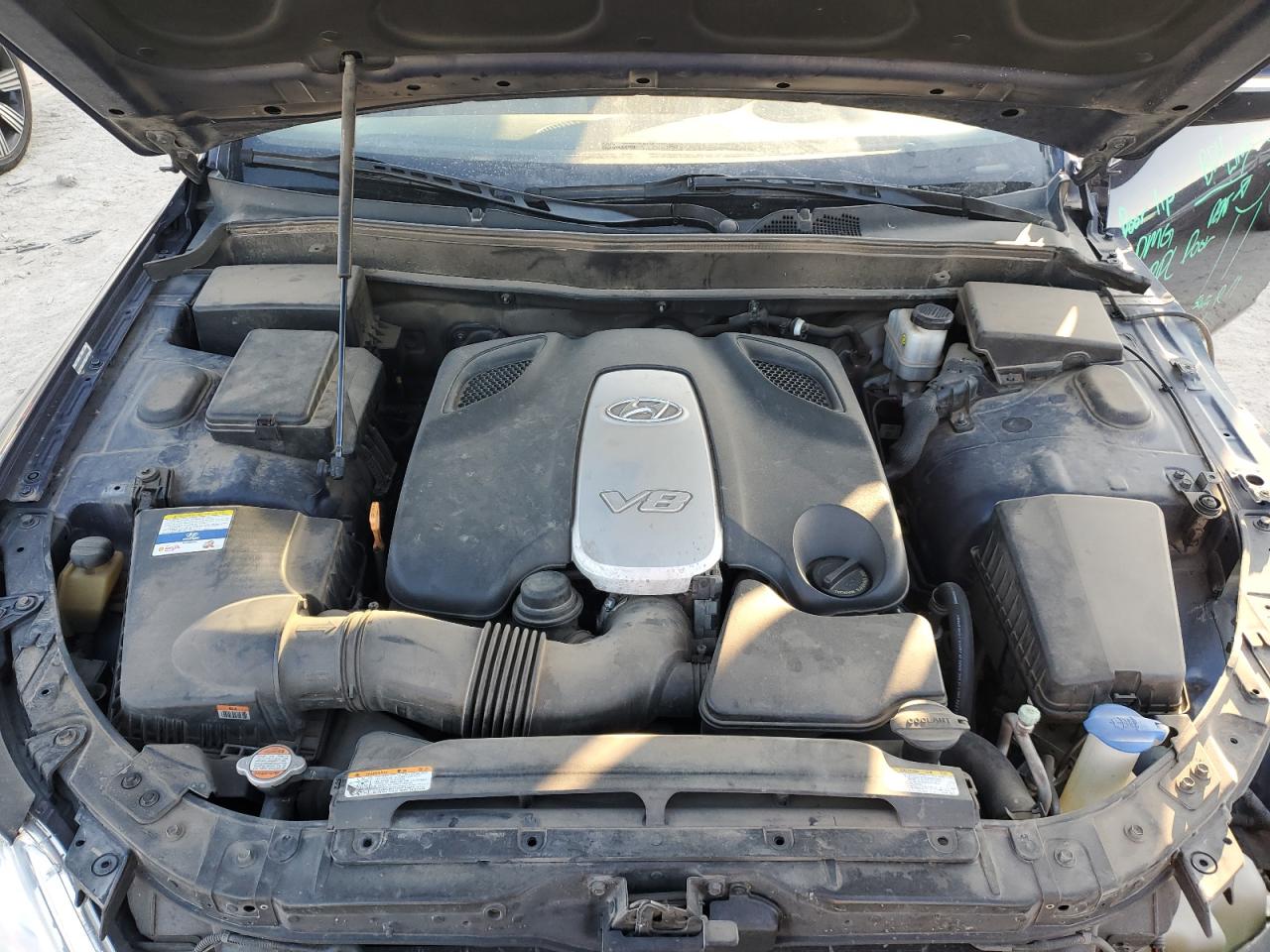 2011 Hyundai Genesis - Image 11