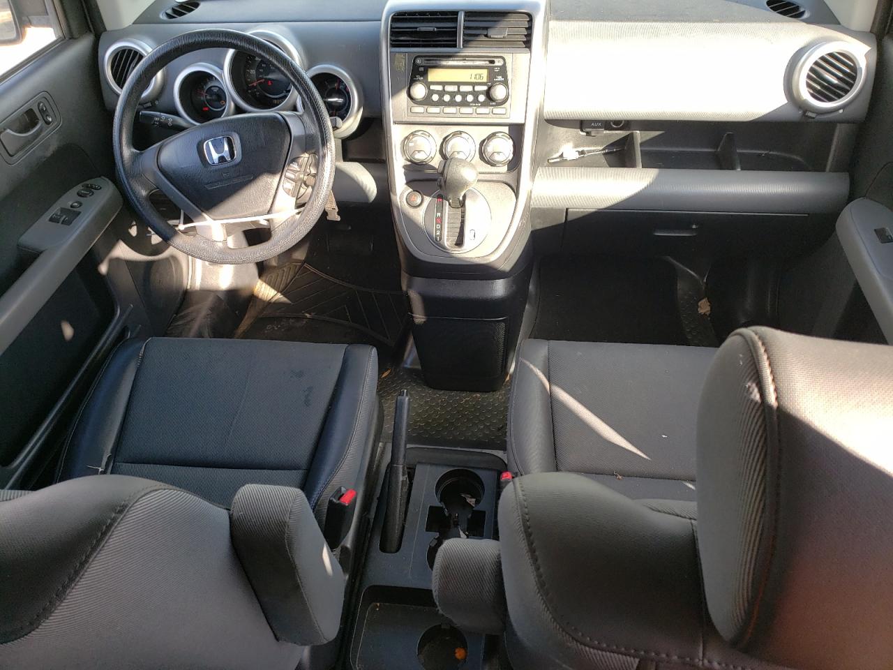 2004 Honda Element - Image 8