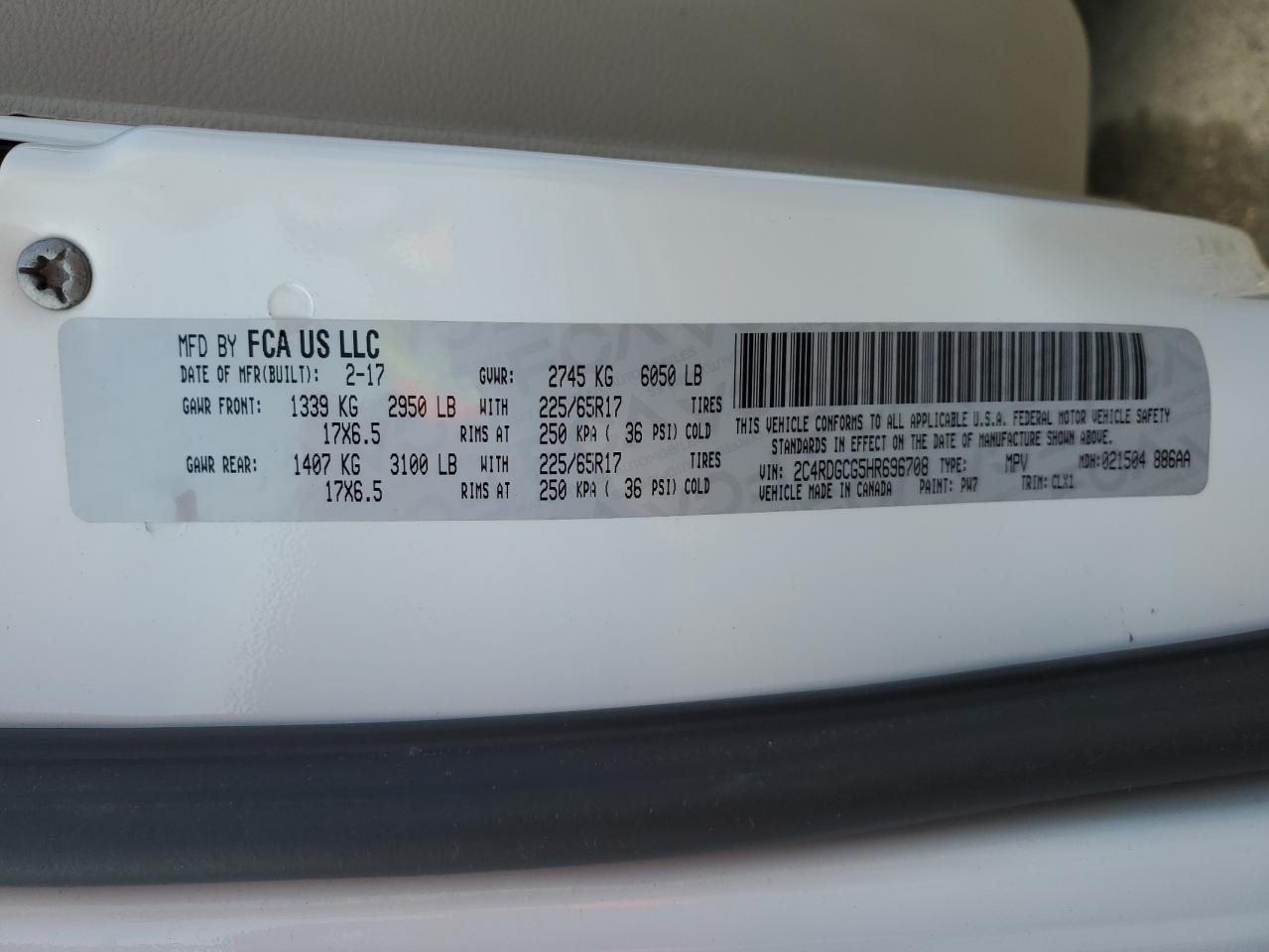 2017 Dodge Caravan - Image 13