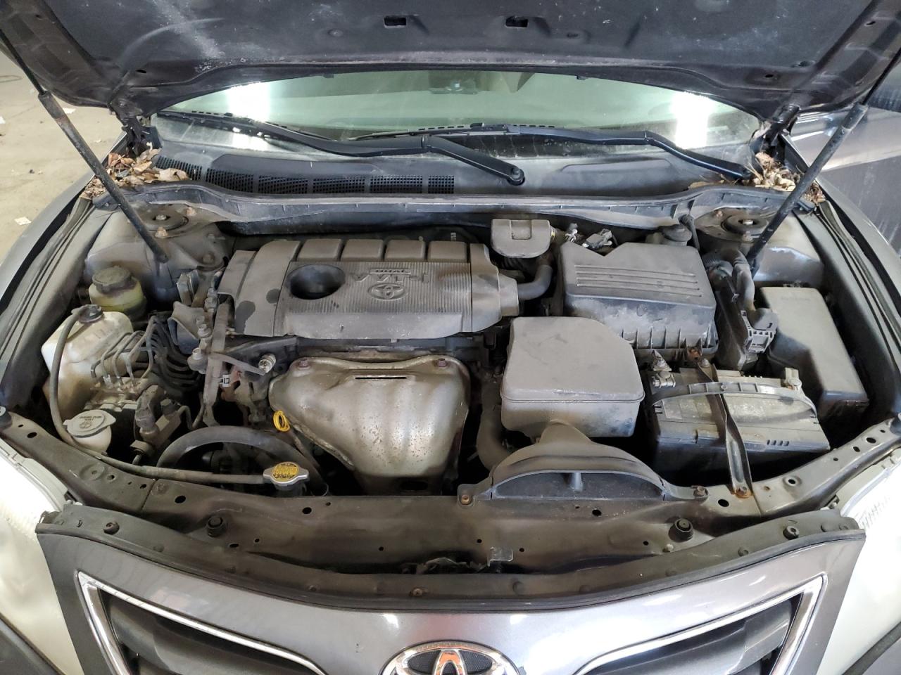 2011 Toyota Camry - Image 11