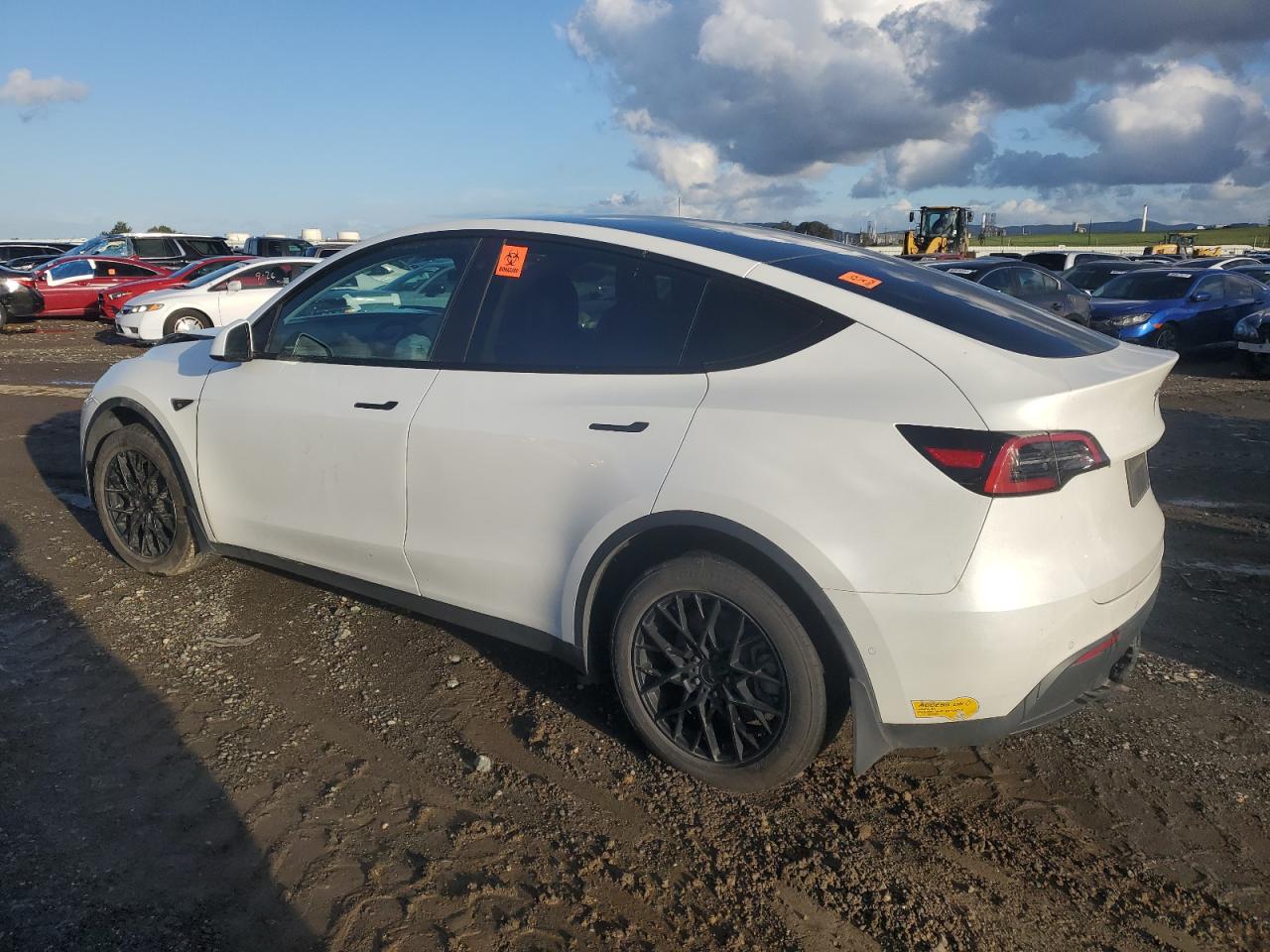 VIN 7SAYGDEE8NF362793 2022 TESLA MODEL Y no.2