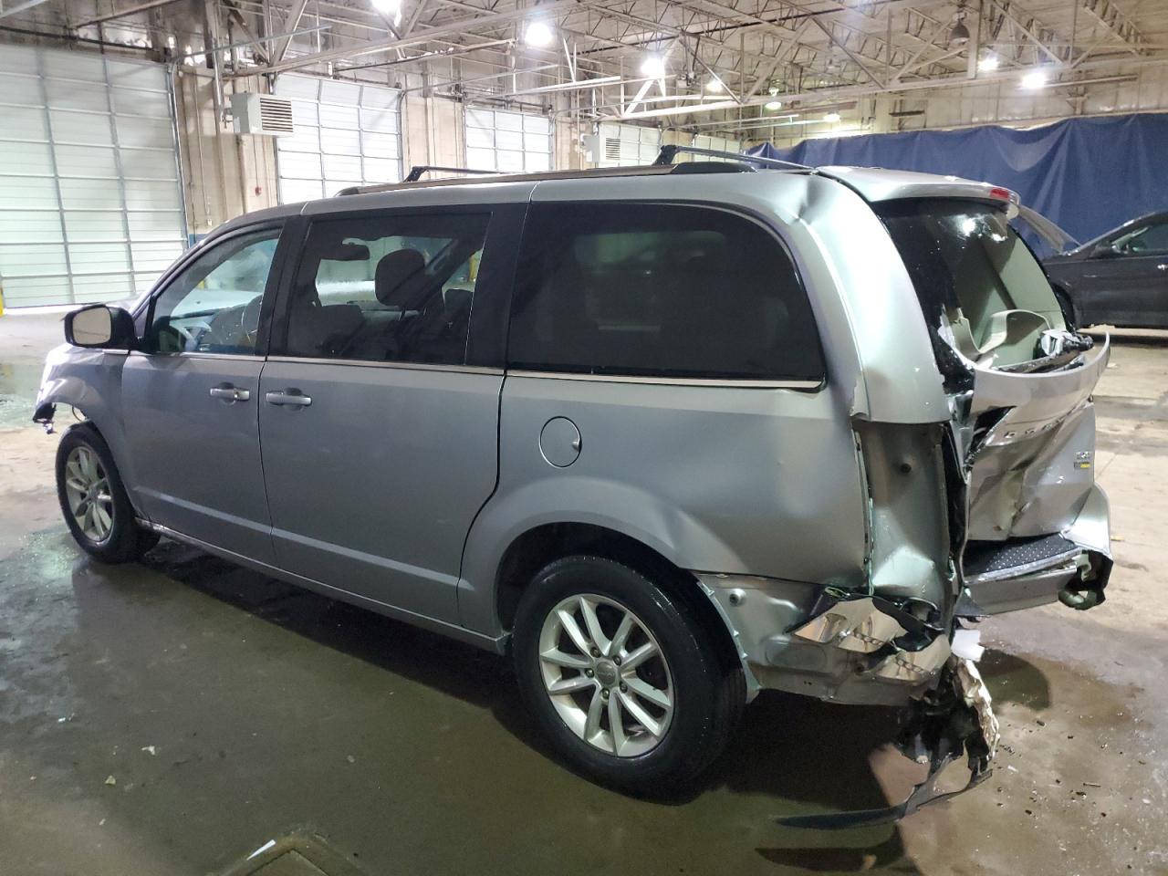 2019 Dodge Caravan - Image 2