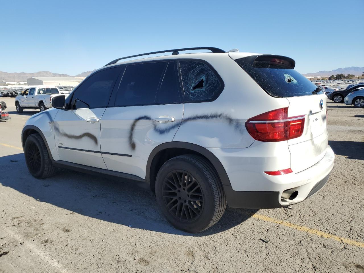 2013 BMW X5 - Image 2