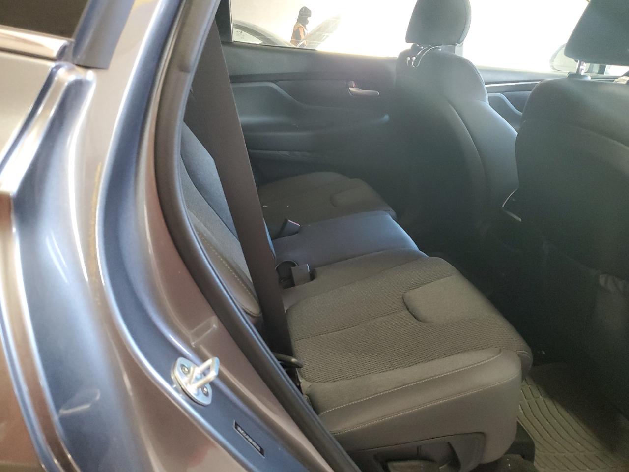 2019 Hyundai Santa Fe - Image 11