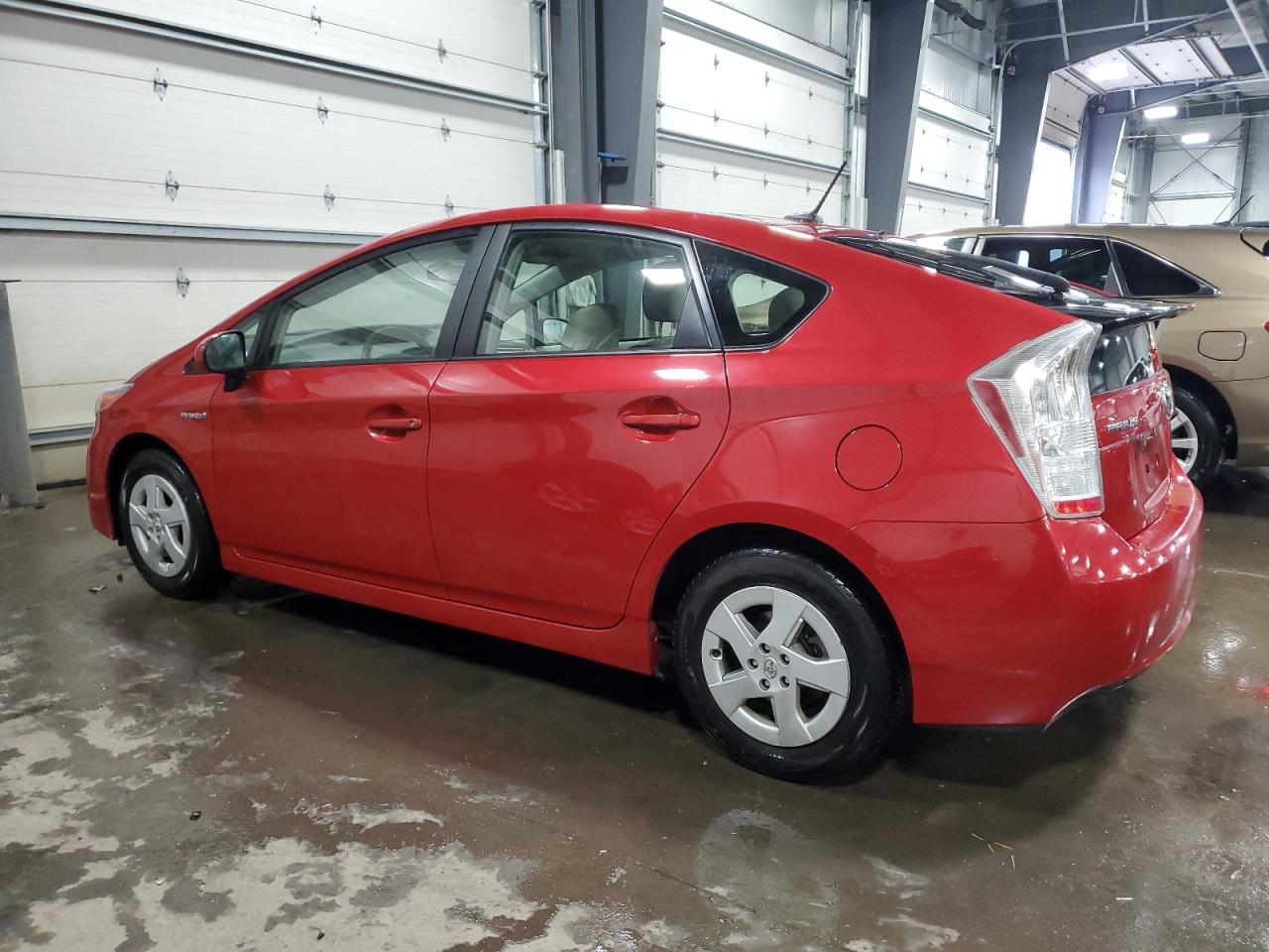 2010 Toyota Prius - Image 2