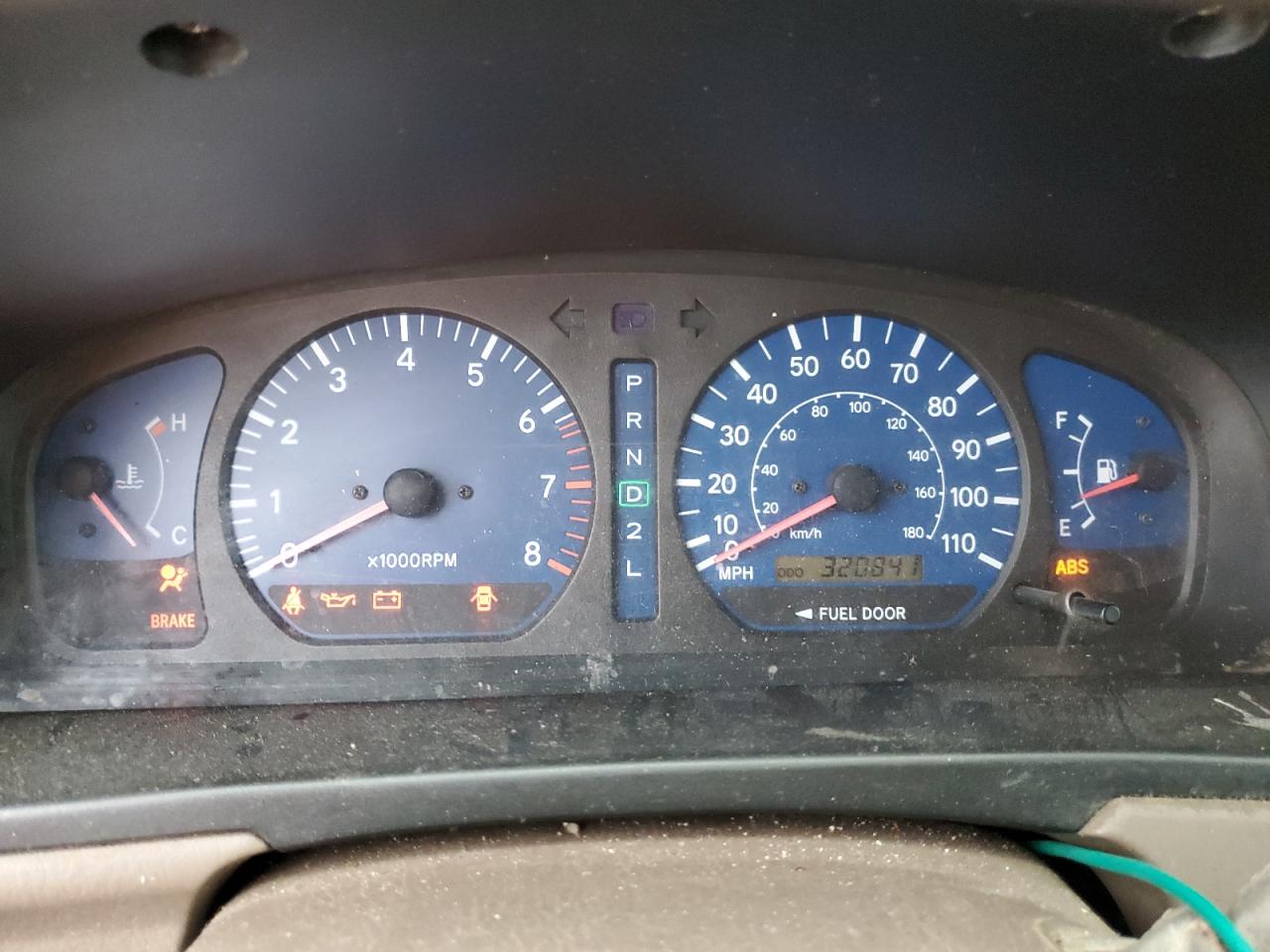 2002 Toyota Sienna - Image 9
