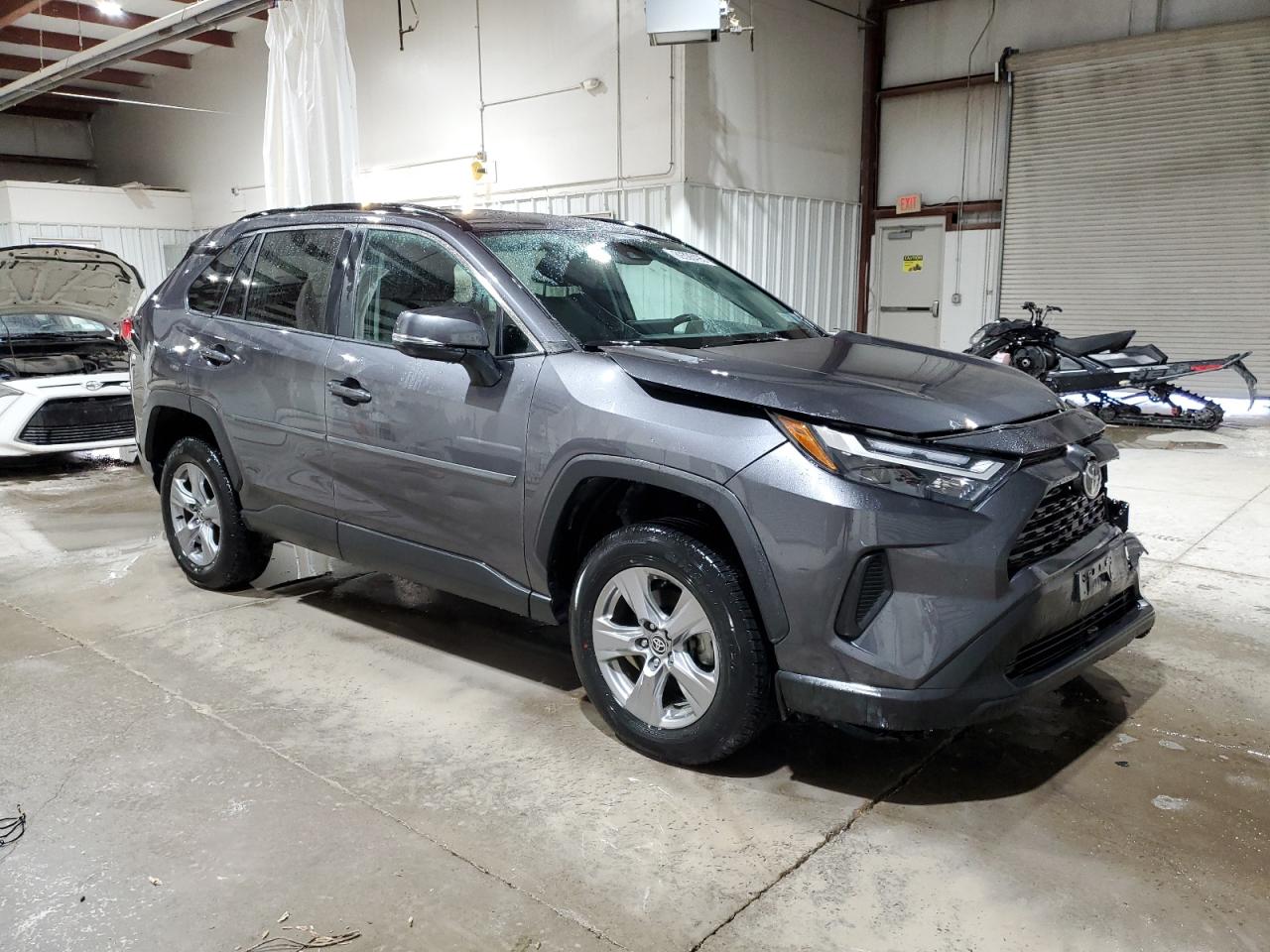 2022 Toyota RAV 4 - Image 4