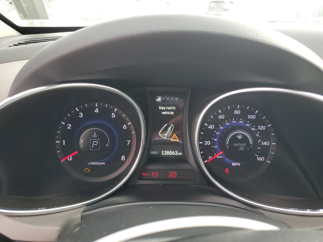 2015 Hyundai Santa Fe - Image 9