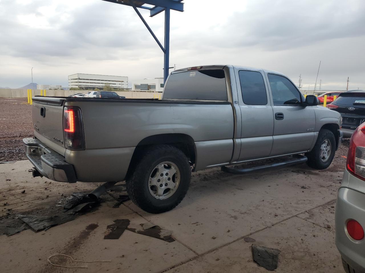 2000 Chevrolet Silverado - Image 3