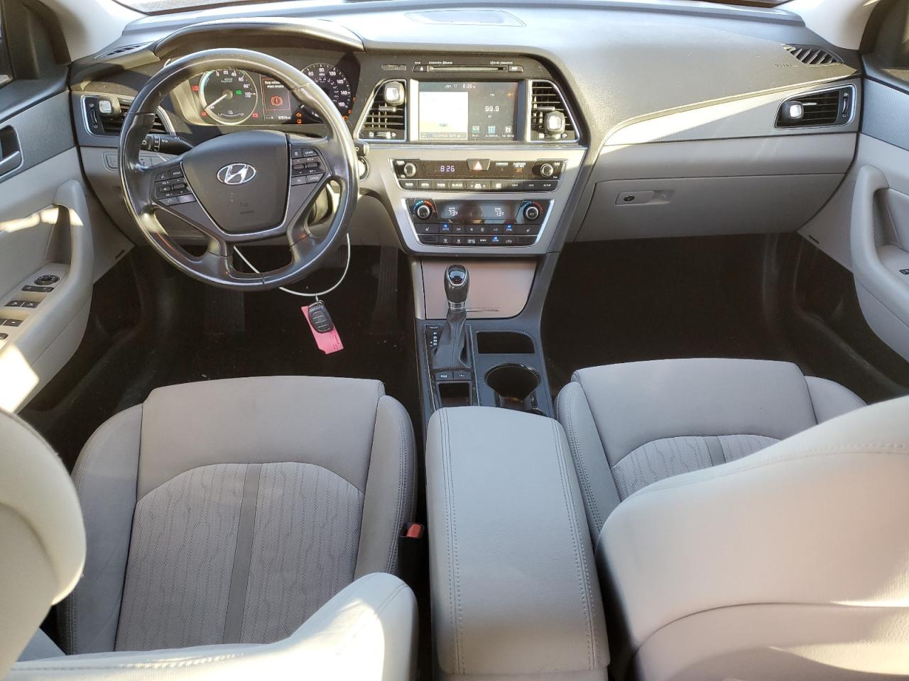 2017 Hyundai Sonata - Image 8