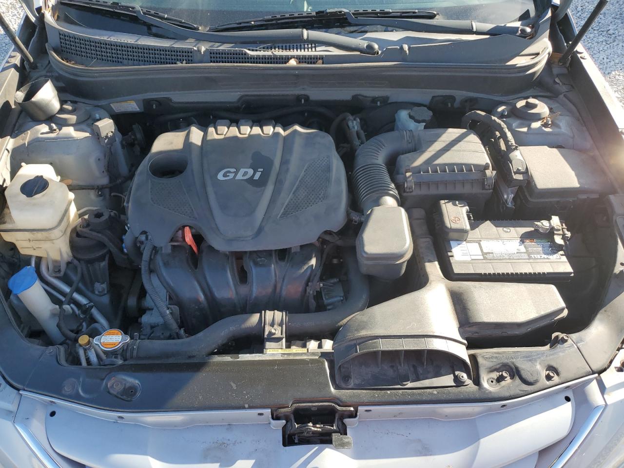 2011 Hyundai Sonata - Image 11