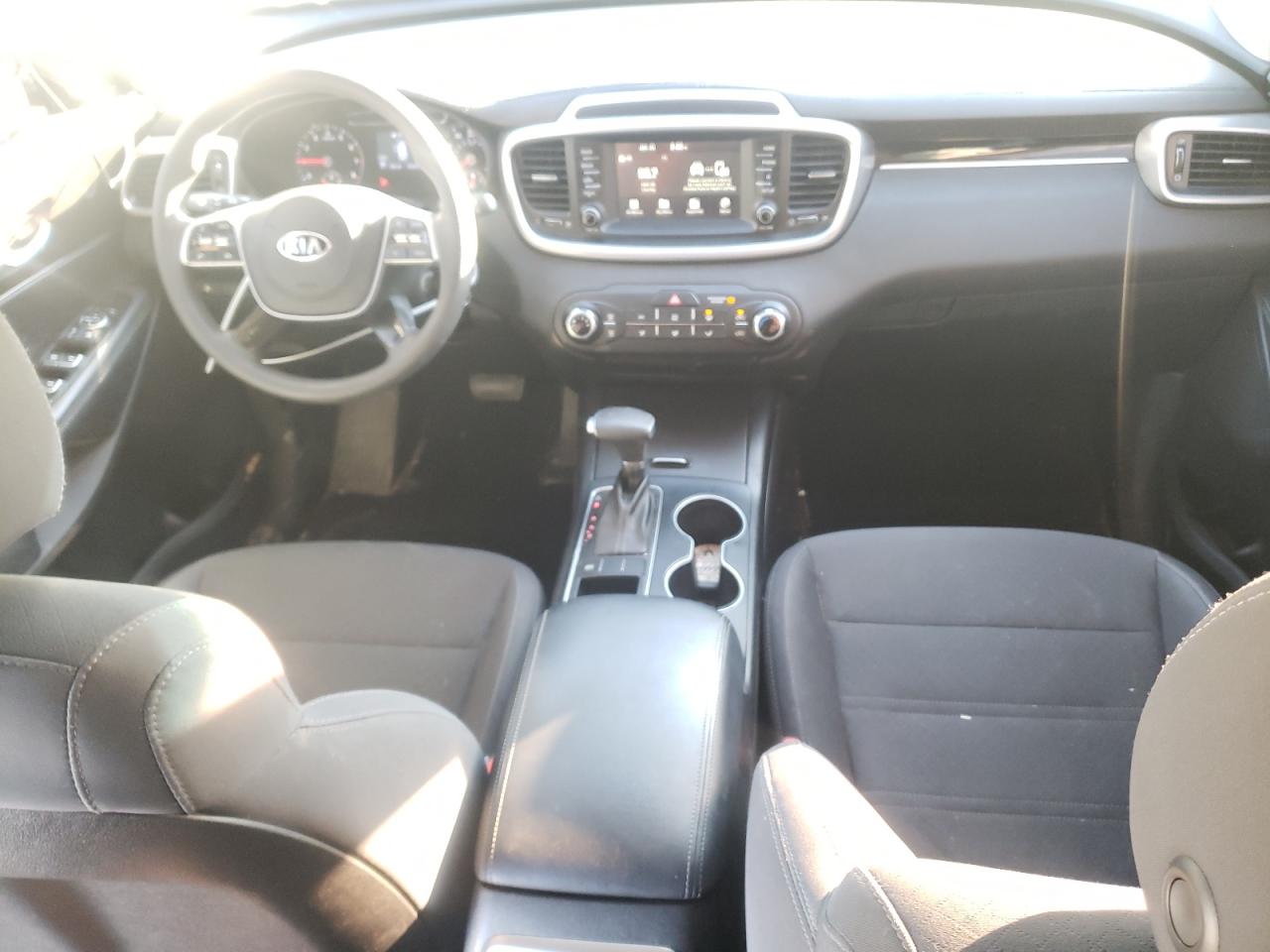 2019 Kia Sorento - Image 8
