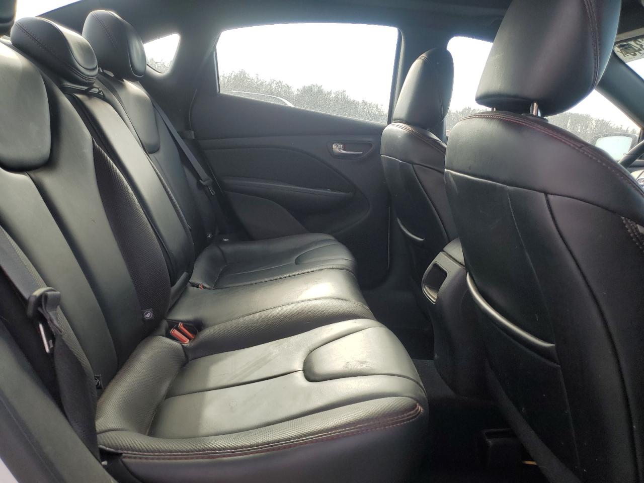 2014 Dodge Dart - Image 10